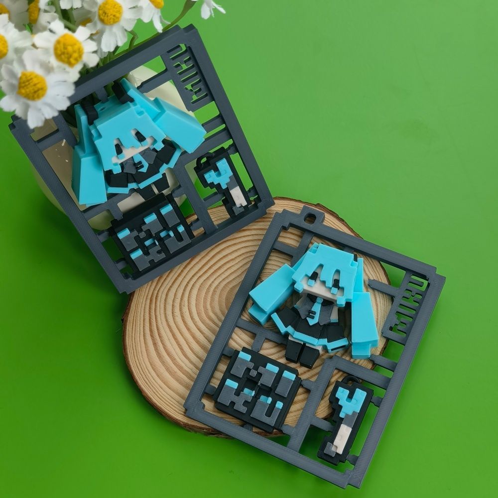 3D Printing Idea - 3D-gedrucktes niedliches Pixel-Hatsune-Miku-Modell, halbmontiert, mit Basis,