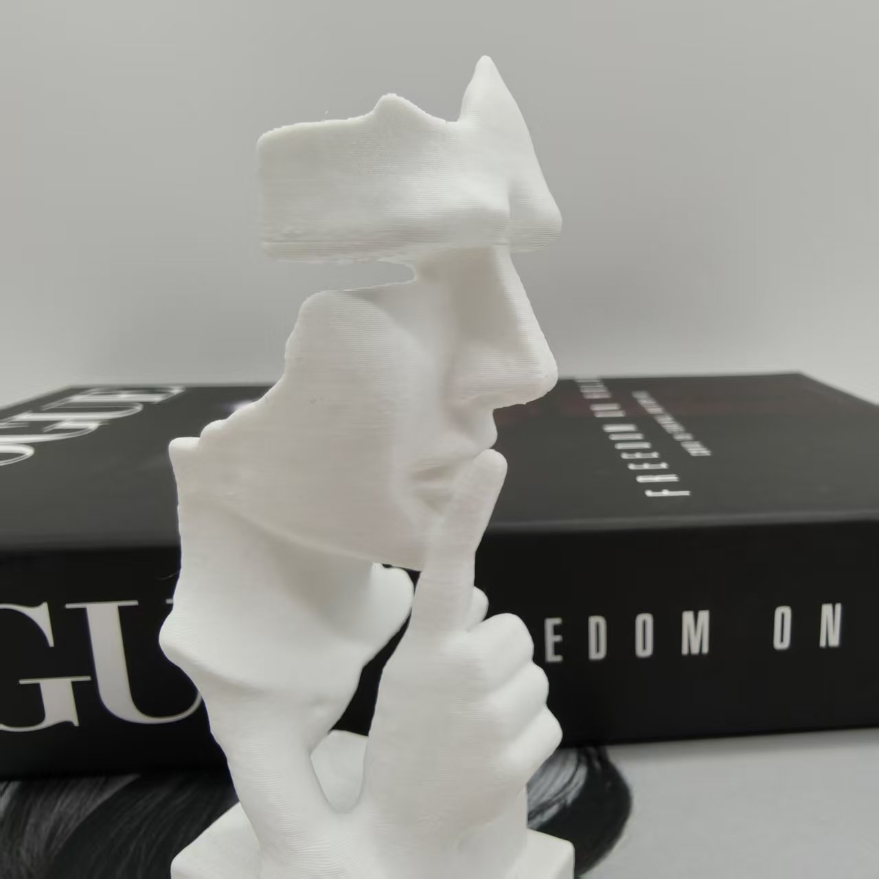 Denker-Statue, Silence Is Gold – 3D Printing Household Items Bewertung und Preis
